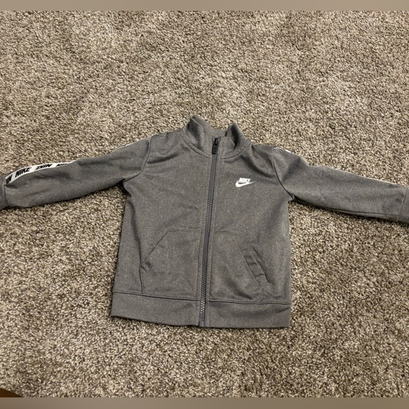 Toddler Nike Zip-Up Jacket - Picture 2 of 5